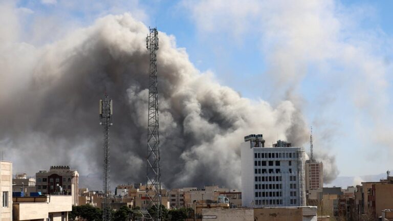 Más de 700 civiles han muerto en Irán desde el inicio de la guerra con EE.UU. e Israel, según organización de DD.HH.