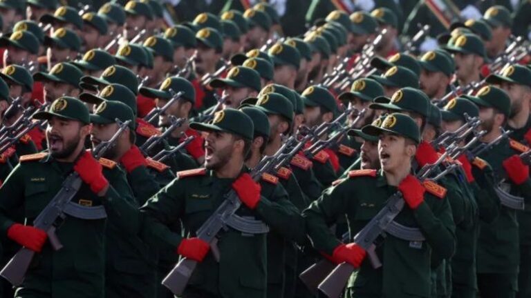 Irán ataca instalaciones energéticas del Golfo y provoca incendios en un importante centro de gas en Qatar