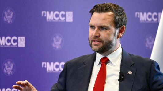 Estados Unidos aplaza viaje de JD Vance a Suiza para reunirse con Irán por motivos logísticos: Evitaron dar nueva fecha