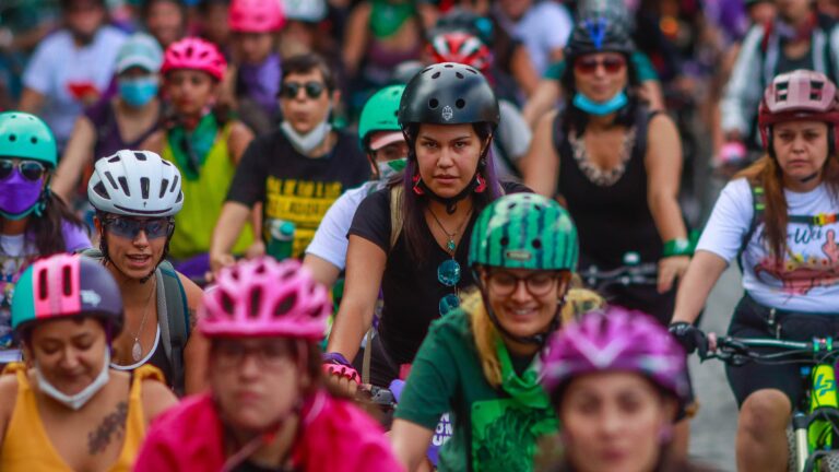 Panoramas en Santiago este 11 y 12 de abril: cicletada familiar, Mercado París Londres y concierto en homenaje a Gabriela Mistral