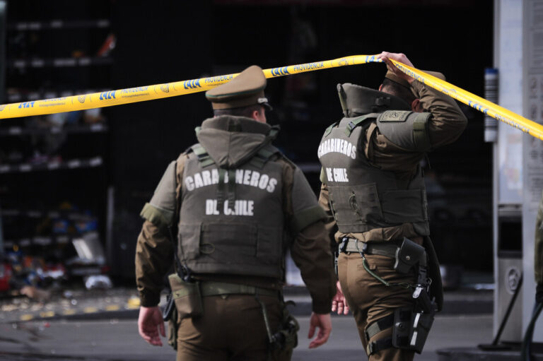 Carabinero ebrio habría provocado grave accidente: Detienen a uniformado tras choque que dejó en riesgo vital a víctima