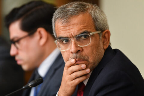 Cordero llega al TC de la mano de SalmonChile: Defenderá dos artículos impugnados por la oposición