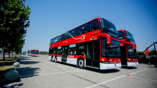 Ministro de Transportes confirma que ya no se comprarán buses de dos pisos: 