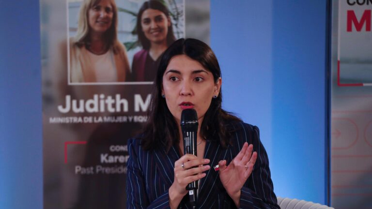 Ministra Judith Marín explica por qué se “pausó” el despido de Priscilla Carrasco del SernamEG