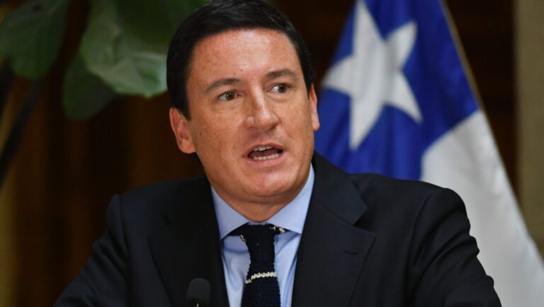 Arturo Squella proyecta que se aprobará idea de legislar del proyecto de Reconstrucción: 