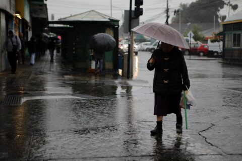 Hasta 70 mm: DMC proyecta intensas lluvias en tres regiones de la zona centro-sur