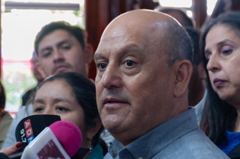 Presidente de la CUT critica diálogo del gobierno tras no llegar a acuerdo por sueldo mínimo: “Se le ve encapsulado en La Moneda”