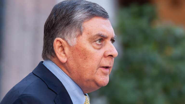 Ministro Alvarado rechaza la existencia de “dos almas” en el Gobierno y descarta cambio de gabinete: “Estamos bastante lejos de aquello”