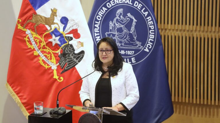 Contraloría dictamina que Tesorería puede cobrar deudas del CAE