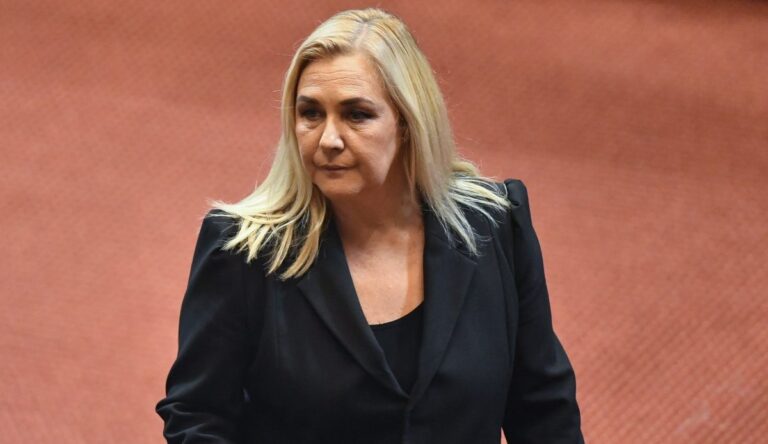 Jiles por proyecto de reconstrucción: “Favorece a los súper ricos, pero el Gobierno anterior favoreció a los súper súper ricos ”