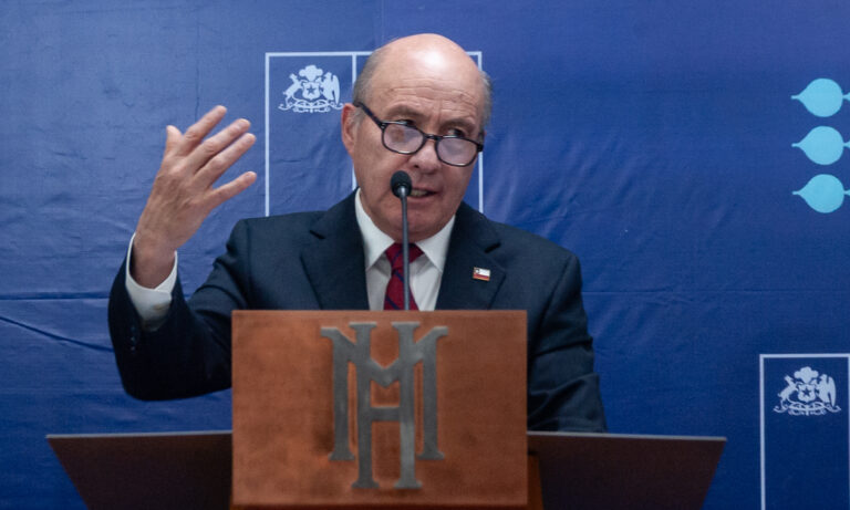 Quiroz descarta nuevas medidas para la clase media en plan de reconstrucción: 