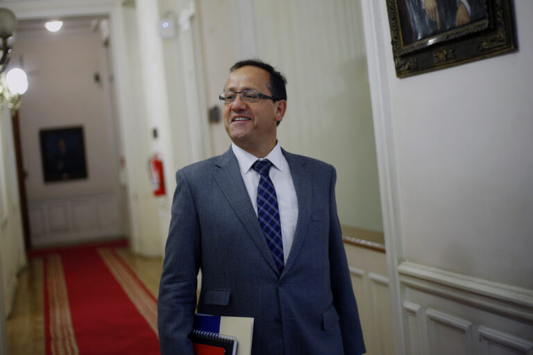 Exministro de Educación por hechos de violencia escolar: “No hemos sido capaces de enfrentarlo rigurosamente”