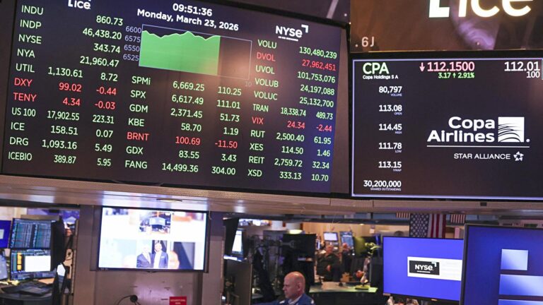 Bolsas estadounidenses cierran en verde ante anuncio de Donald Trump de que Irán “quiere llegar a un acuerdo”