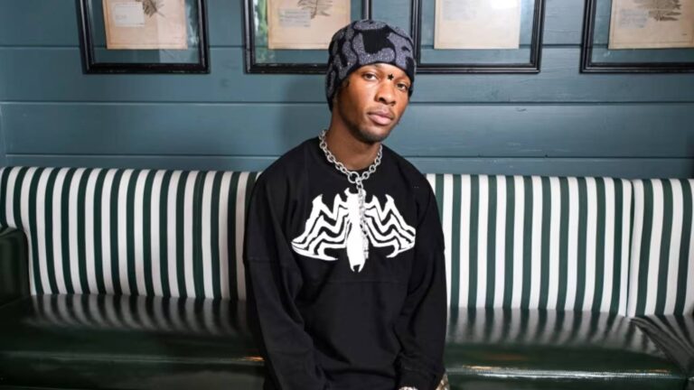 Cantante d4vd acusado de asesinato de una adolescente de 14 años luego de que encontraran cadáver en su auto