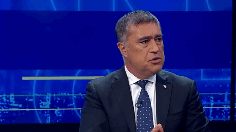 Mario Desbordes, alcalde de Santiago: 