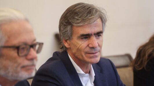 Exministro de economía Valente respalda rebaja de impuesto de primera categoría: 