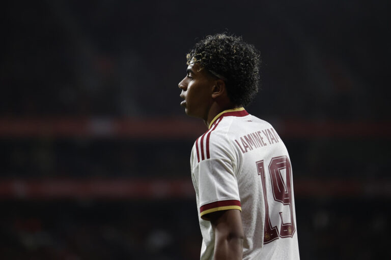 Lamine Yamal condena cánticos islamófobos en el España-Egipto: “Usar una religión como burla os deja como ignorantes y racistas”