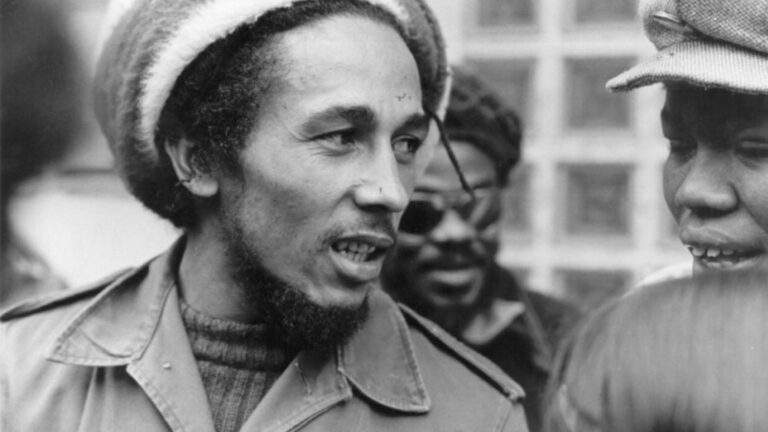 Mechón de cabello de Bob Marley se subasta por más de $30 millones tras ser arrancado en un programa de TV de 1978