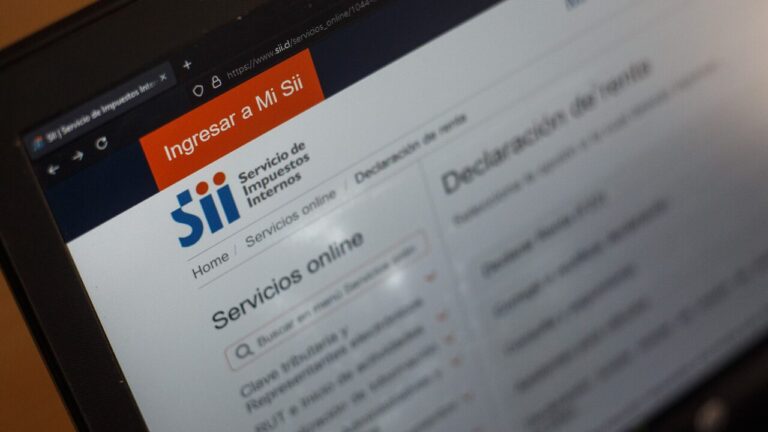 Montos superan US$ 550 millones: Más de un cuarto de contribuyentes presentaron su declaración de renta al SII
