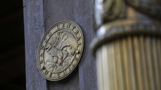 Banco Central corrige a la baja el PIB del primer trimestre: La economía cayó 0,5%