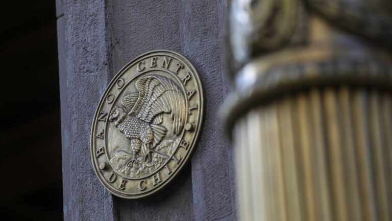 Sondeo del Banco Central prevé una inflación del 4,3% y tasas de interés del 4,5% ante alza del petróleo