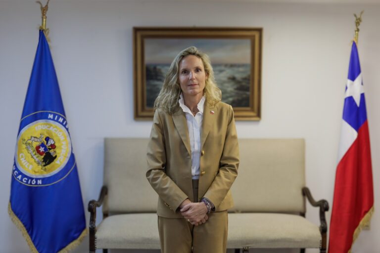 “Las instituciones educativas no pueden dar señales equívocas respecto de la violencia”: Subsecretaria de Educación aborda plan “Escuelas Protegidas”