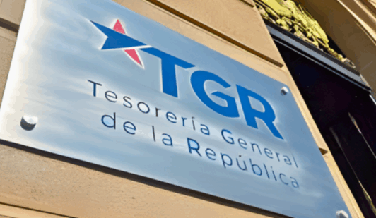 Revés para la Tesorería: Contraloría frena retención de fondos por deudas del CAE