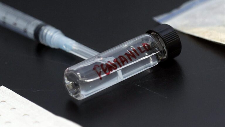Justicia argentina investiga muerte de trabajadores de la salud por sobredosis de fentanilo y propofol