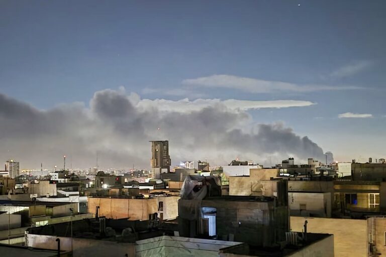 Israel ataca importante planta petroquímica iraní en Asaluyeh, según el ministro de Defensa