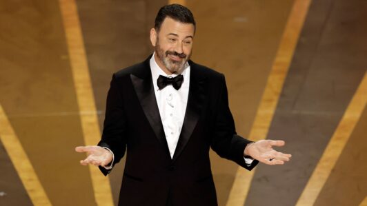 Gobierno de Trump impugna licencias de estaciones de ABC en medio de la controversia con Jimmy Kimmel