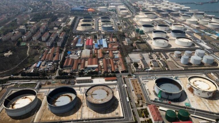 EE.UU. anuncia nuevas sanciones relacionadas con el petróleo iraní