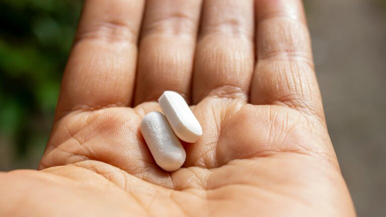 Minsal advierte aumento de 500% en intoxicaciones por paracetamol en escolares: 