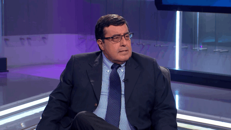 Historiador Alejandro San Francisco analiza la figura del presidente Kast: 