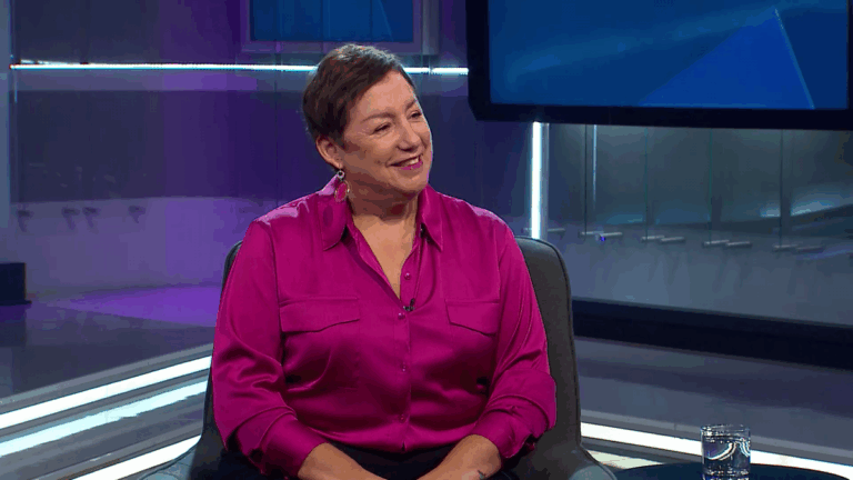 Beatriz Sánchez cuestiona Ley de Reconstrucción: “Lo que hemos visto favorece a la gran industria y al 1% más rico”