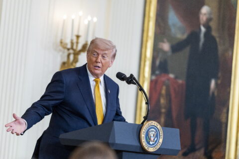 Tribunal Supremo de Estados Unidos falla en contra del arancel global del 10% de Trump