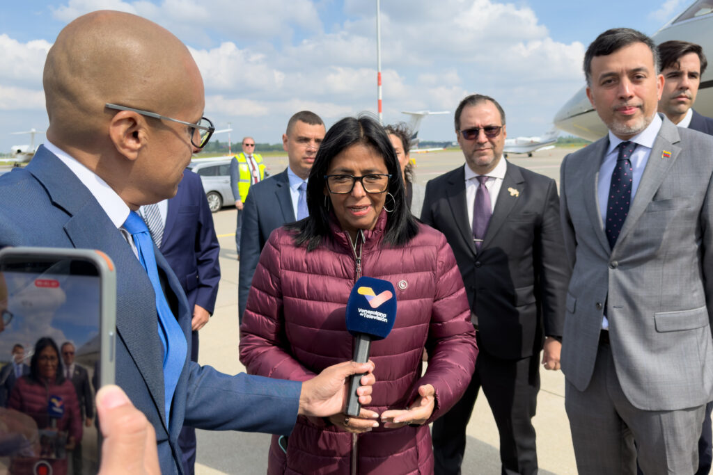 “Ha quedado muy claro que el único que tiene titularidad sobre ese territorio es Venezuela”: Delcy Rodríguez viaja a La Haya en medio de audiencias por controversia territorial con Guyana