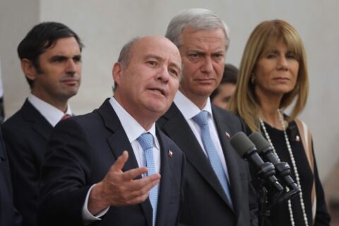 Cadem: Kast registra un 41% de aprobación y un 53% considera a Quiroz como el ministro más influyente