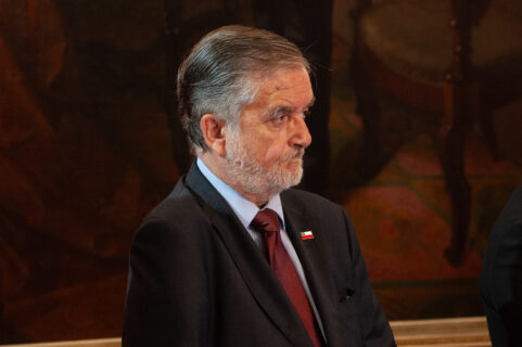 Ministro Undurraga plantea que reducción del presupuesto en Culturas será menor a la instruida tras paralización de obras del GAM
