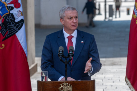 Kast intenta aclarar sus dichos sobre investigaciones científicas: 
