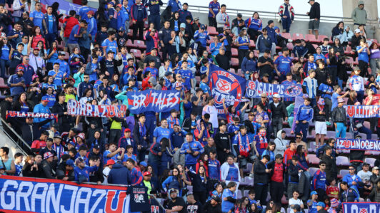 A partir del segundo semestre: Gobierno anuncia regreso de hinchada visitante para los clásicos del fútbol