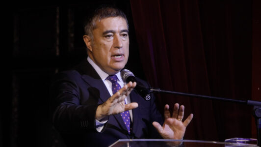 Alcalde Desbordes rechaza eventual ampliación de Santiago 1: Solo al subsecretario de Justicia 