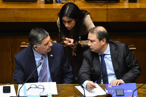 Senado aprueba en general proyecto que tipifica como delito el ingreso clandestino al territorio nacional