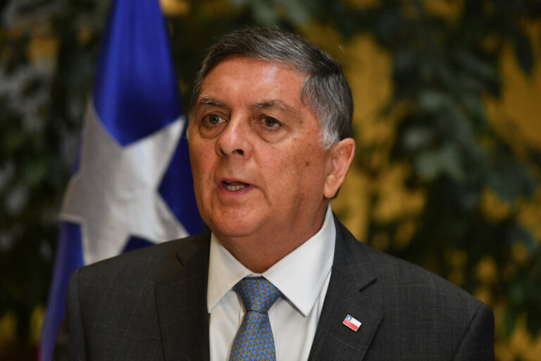 Ministro Alvarado ante votación clave de la megareforma: “Se acerca el momento para que el Socialismo Democrático tome sus propias decisiones, al margen de la tutela del FA y el PC”