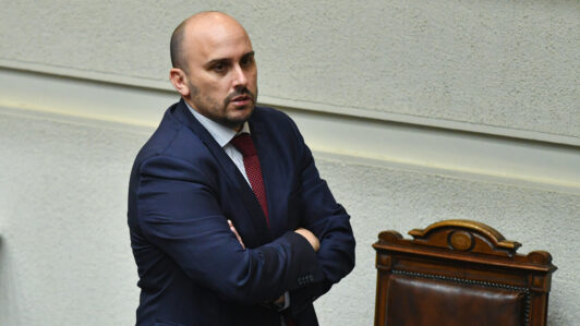 Longton dice que en el Senado hay espacio para una 