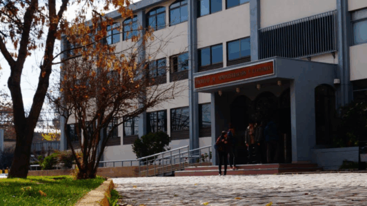 Usach suspende actividades tras muerte de estudiante en Facultad de Administración y Economía