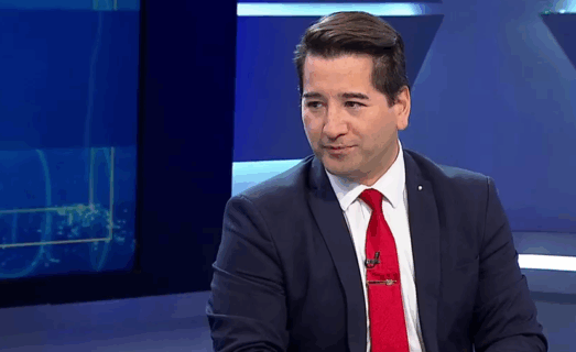 “Me parece mezquino” y “si creen que lo tengo merecido, es un tema de ellas”: Javier Olivares (PDG) responde a dichos de Carmen Hertz y Helia Molina tras agresión