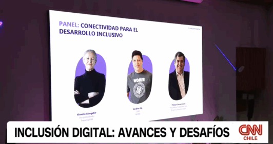 Inclusión digital en Chile: Expertos debaten sobre los desafíos educativos y de género más allá de la infraestructura