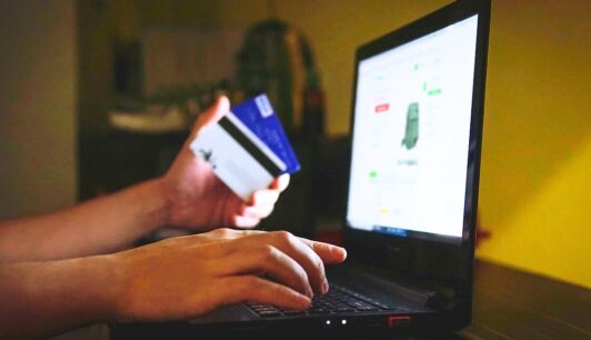 ¡Cuidado! CMF alerta sobre 5 empresas que estafan con créditos