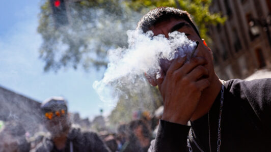 Estudio vincula fuertemente el consumo problemático de cannabis con la depresión mayor