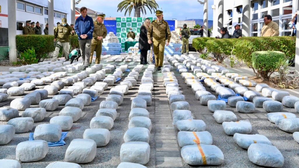 Incautan en Coquimbo casi una tonelada de marihuana que era trasladada a Santiago: Hay un detenido